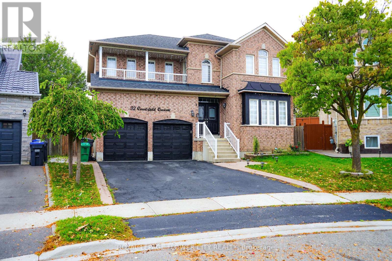 32 Courtsfield Cres, Brampton, ON L7A 2E2
