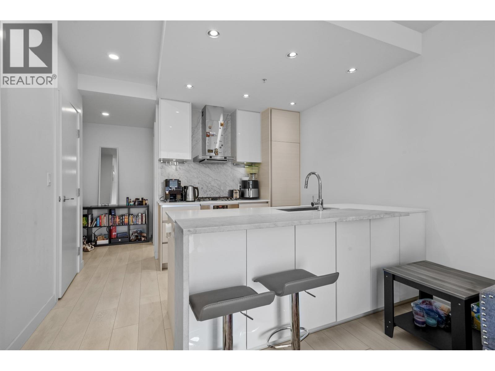 6098 Station Street Unit 1501, Burnaby, BC V5H 0H4