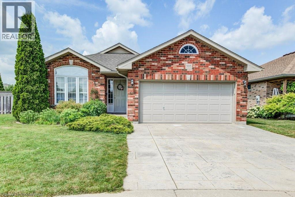 995 Boyd Ave, North Perth, ON N4W 3V8