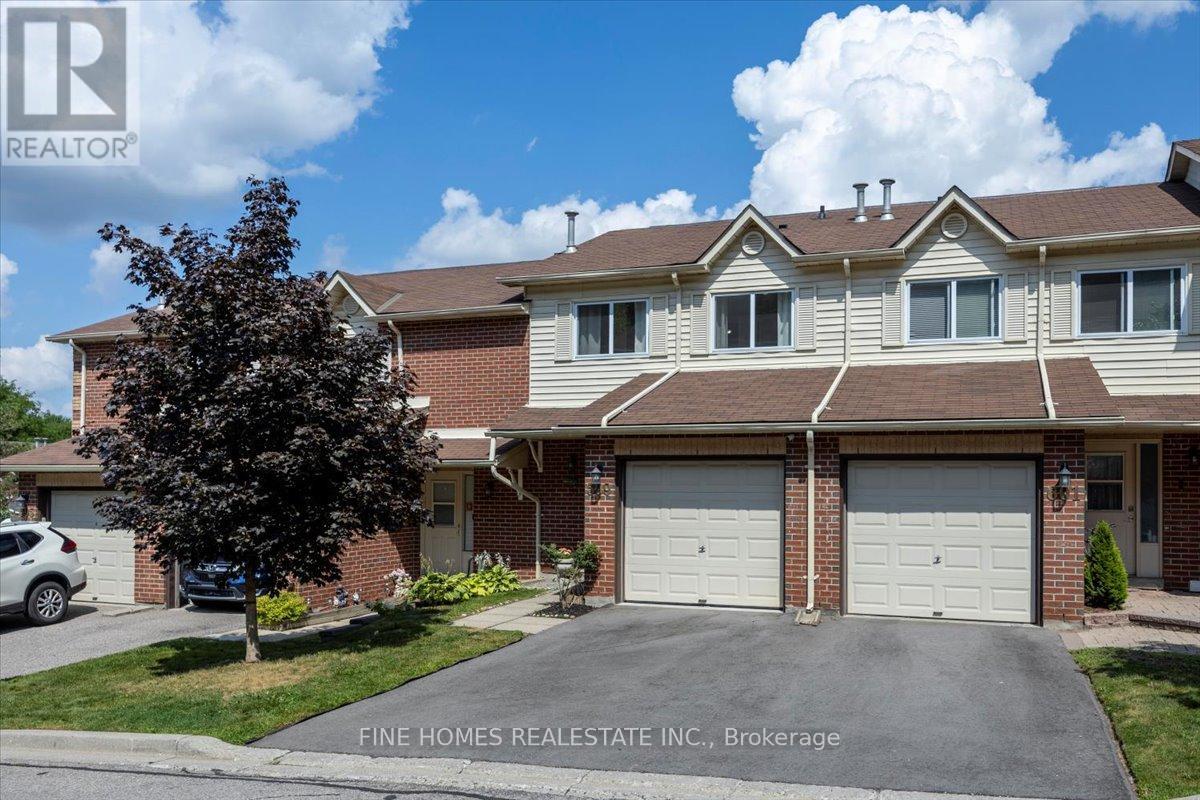 599 Gibney Cres, Newmarket, ON L3X 1Y3