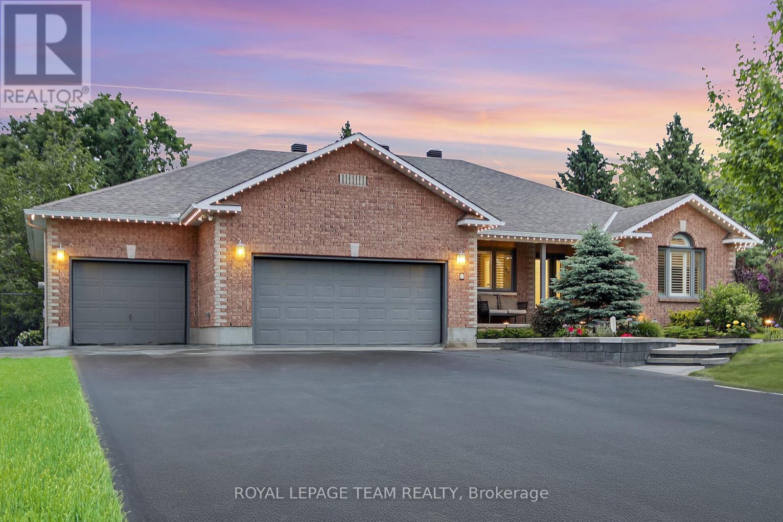 8 Richland Dr, Ottawa, ON K0A 2Z0