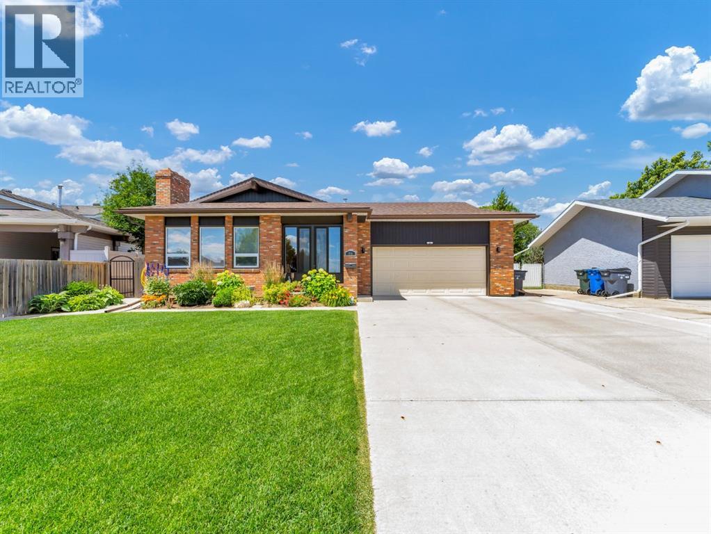 38 Rossland Cres SE, Medicine Hat, AB T1B 2B6