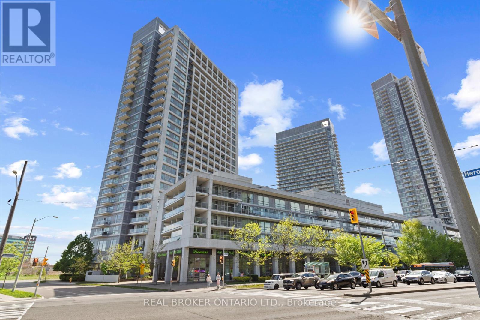 216 2035 Sheppard Ave E, Toronto, ON M2J 0A8
