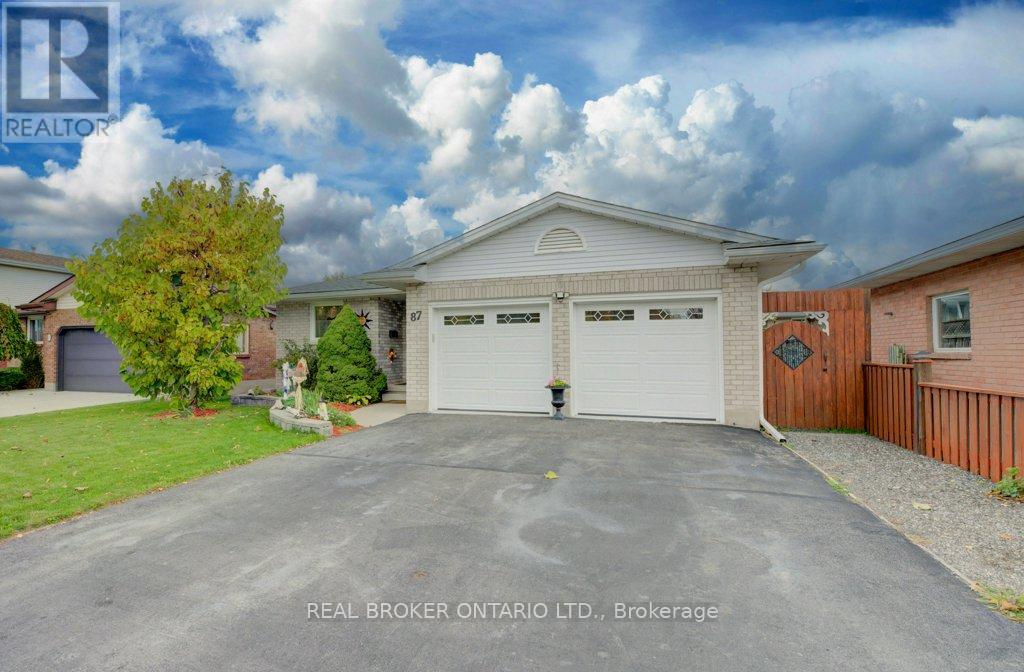 87 Southwood Dr, Cambridge, ON N1S 3S3