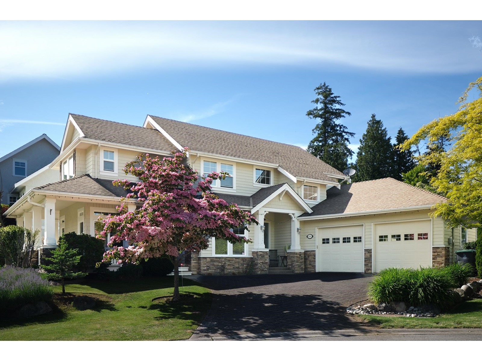 2110 Indian Fort Dr, Surrey, BC V4A 3L8