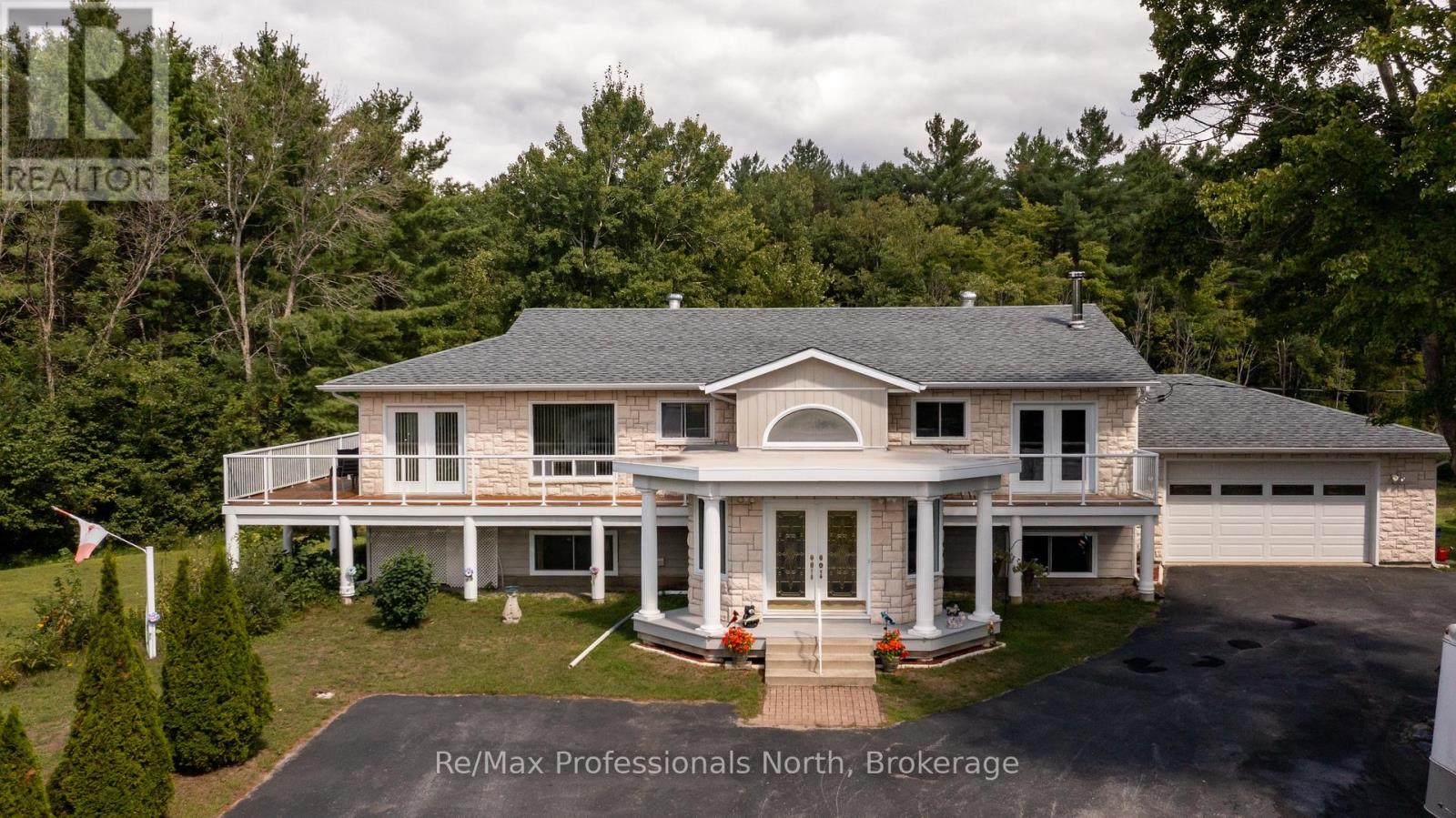 1244 Muskoka Road 169 Rd, Gravenhurst, ON P1P 1R2