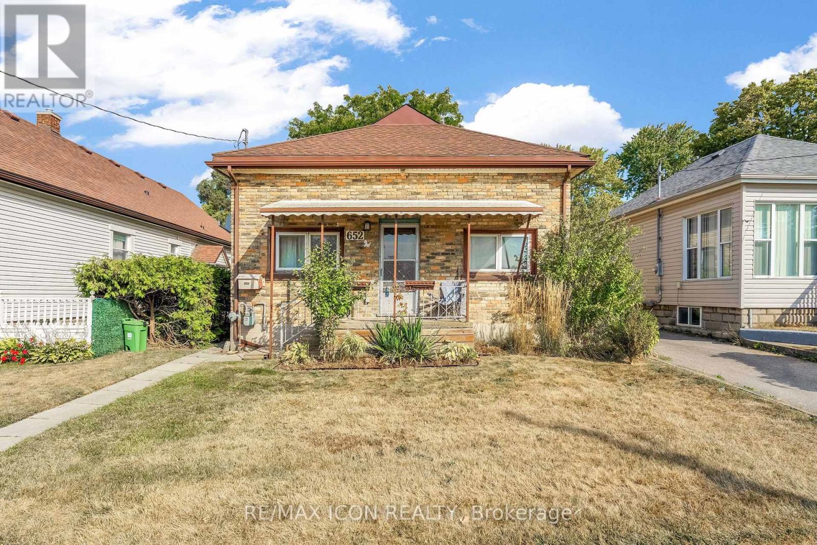 652 Trafalgar St, London, ON N5Z 1E4