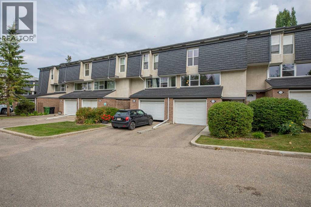 352 Brae Glen Rd SW, Calgary, AB T2W 1B6