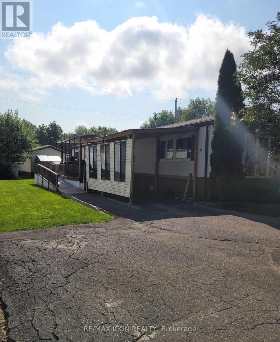 34 9839 Lakeshore Rd, Lambton Shores, ON N0M 1T0