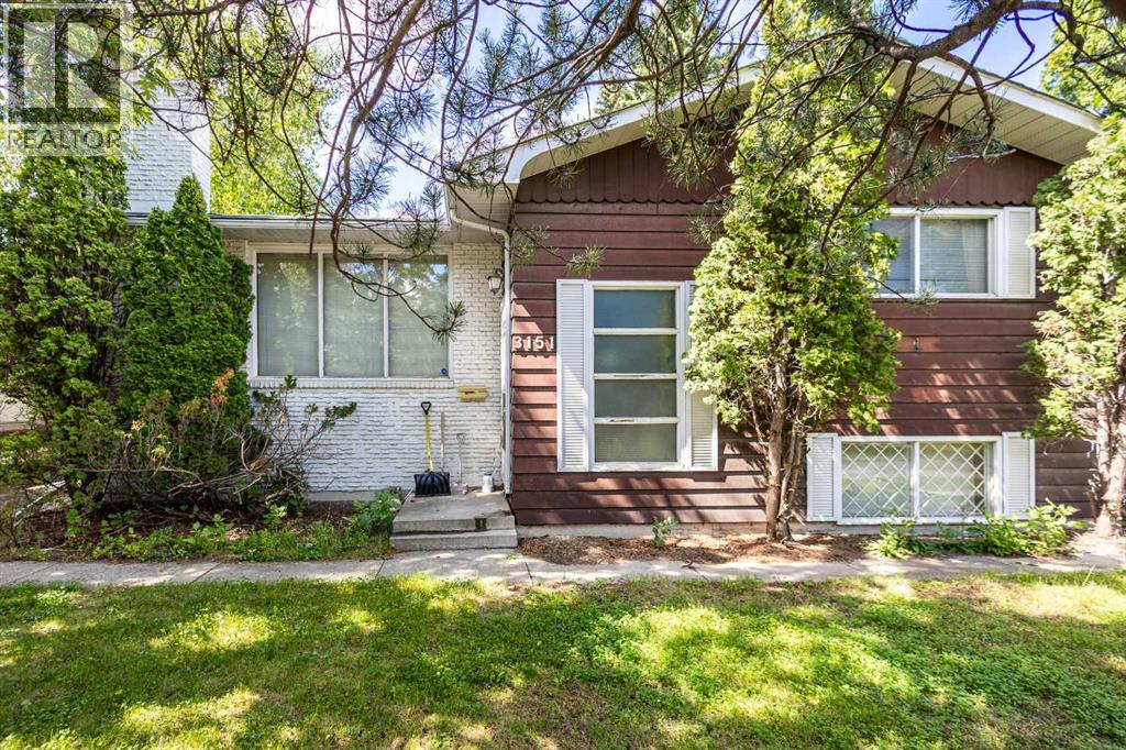 3151 Upper Pl NW, Calgary, AB T2N 4H2