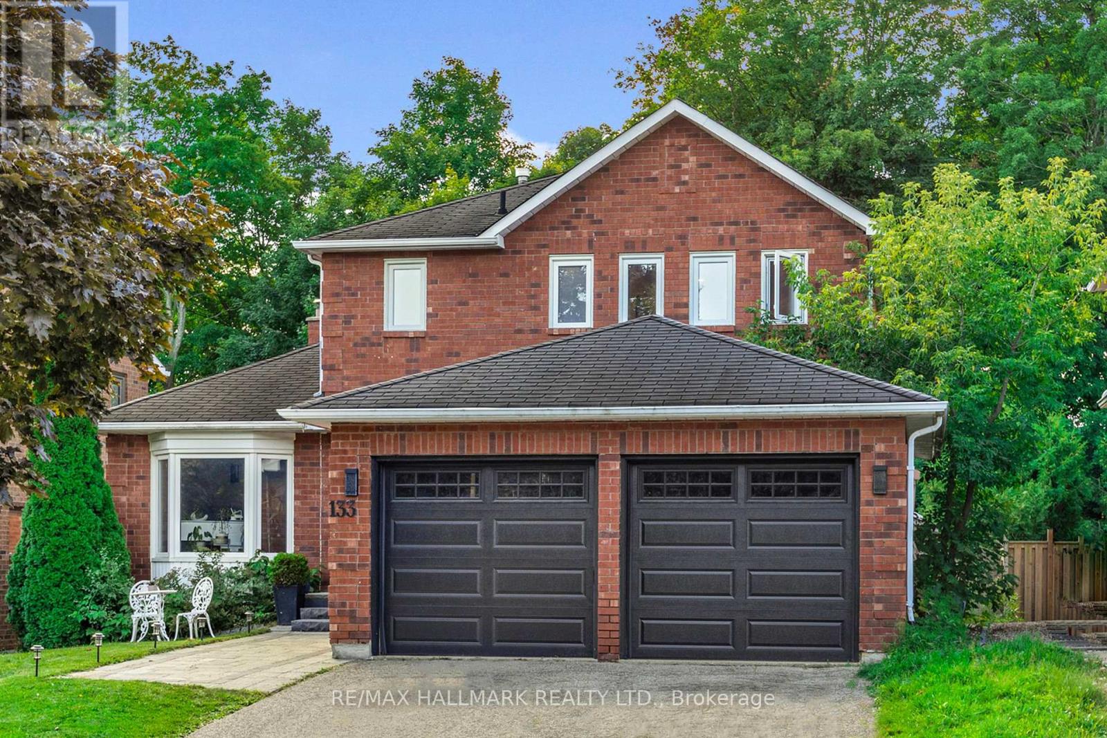 133 Heathwood Heights Dr, Aurora, ON L4G 4W2