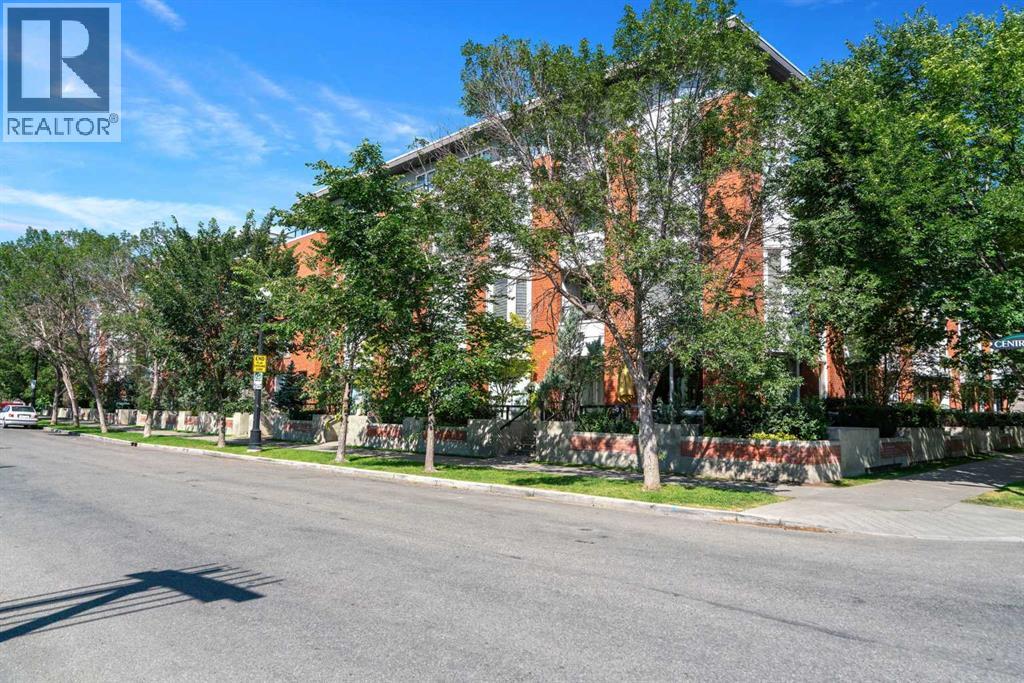 880 Centre Avenue Ne Unit 301, Calgary, AB T2E 9C3