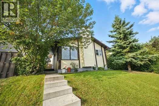 6336 Falton Rd NE, Calgary, AB T3J 1K3