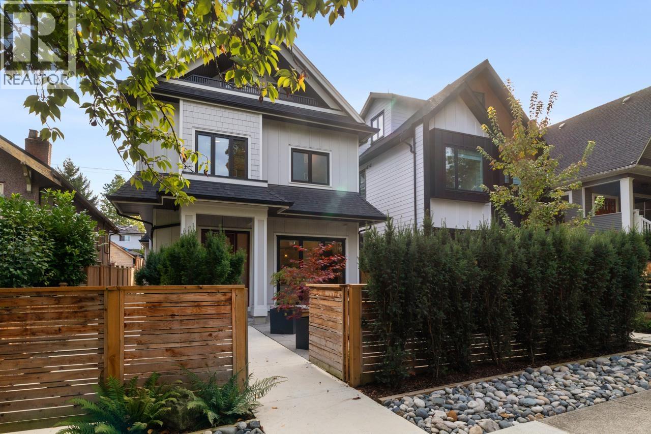 938 E 10th Avenue Unit 1, Vancouver, BC V5T 2B2