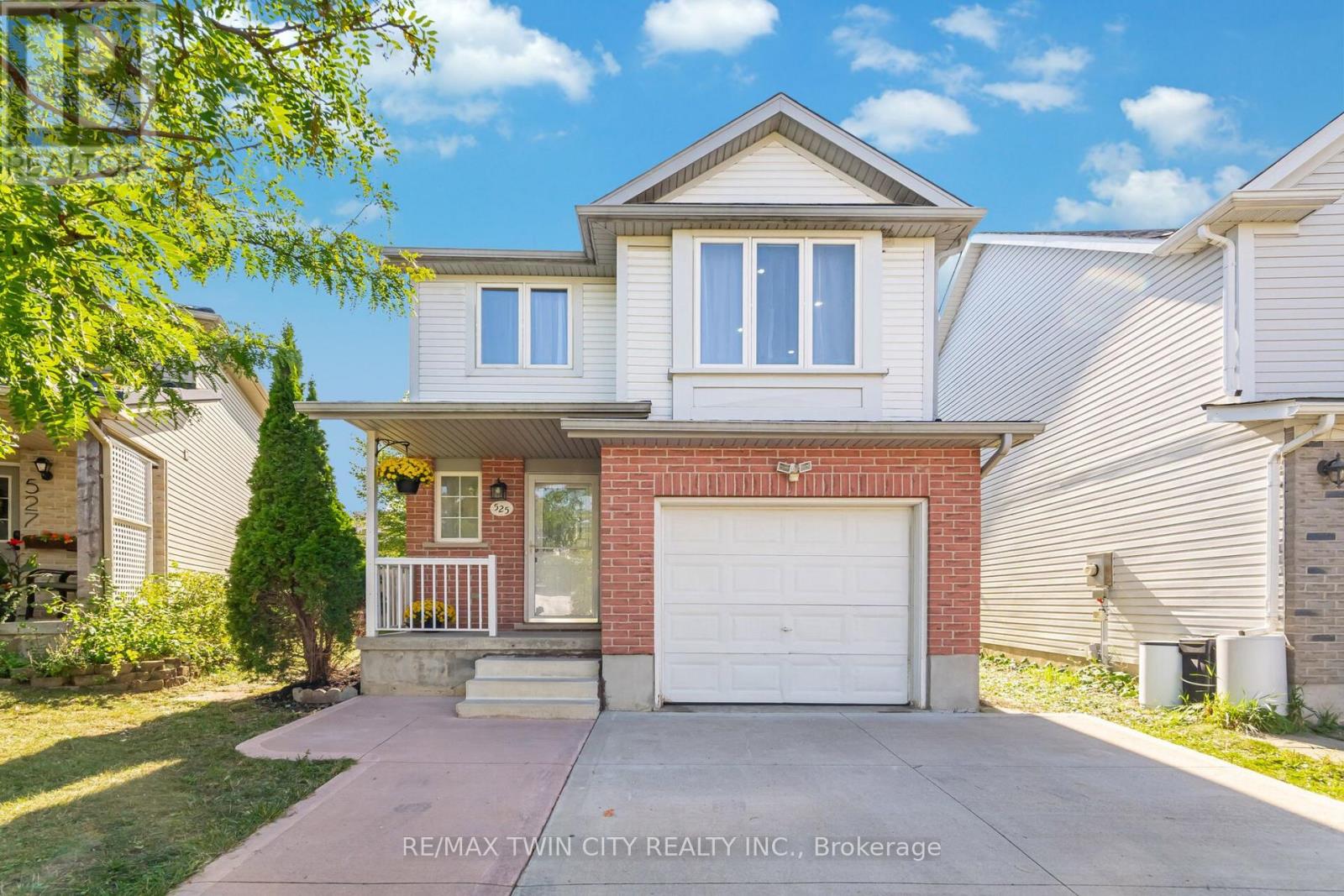 525 Chablis Dr, Waterloo, ON N2T 2Y1