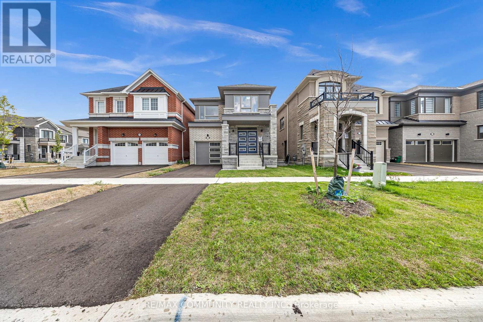 2979 Heartwood Ln, Pickering, ON L1X 0P1