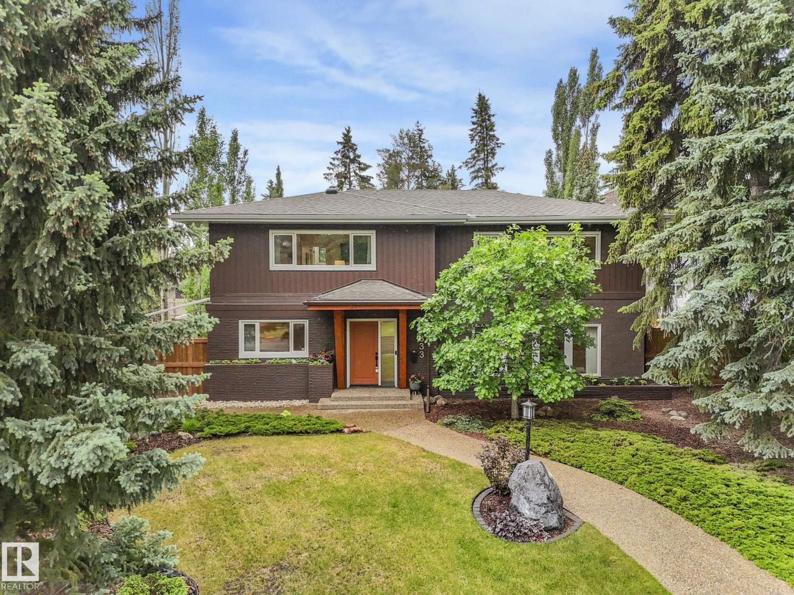 13833 Summit Dr NW, Edmonton, AB T5N 3S8