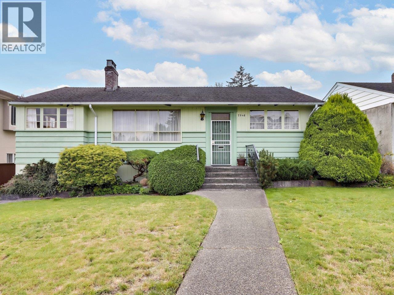 7948 17th Avenue, Burnaby, BC V3N 1M3