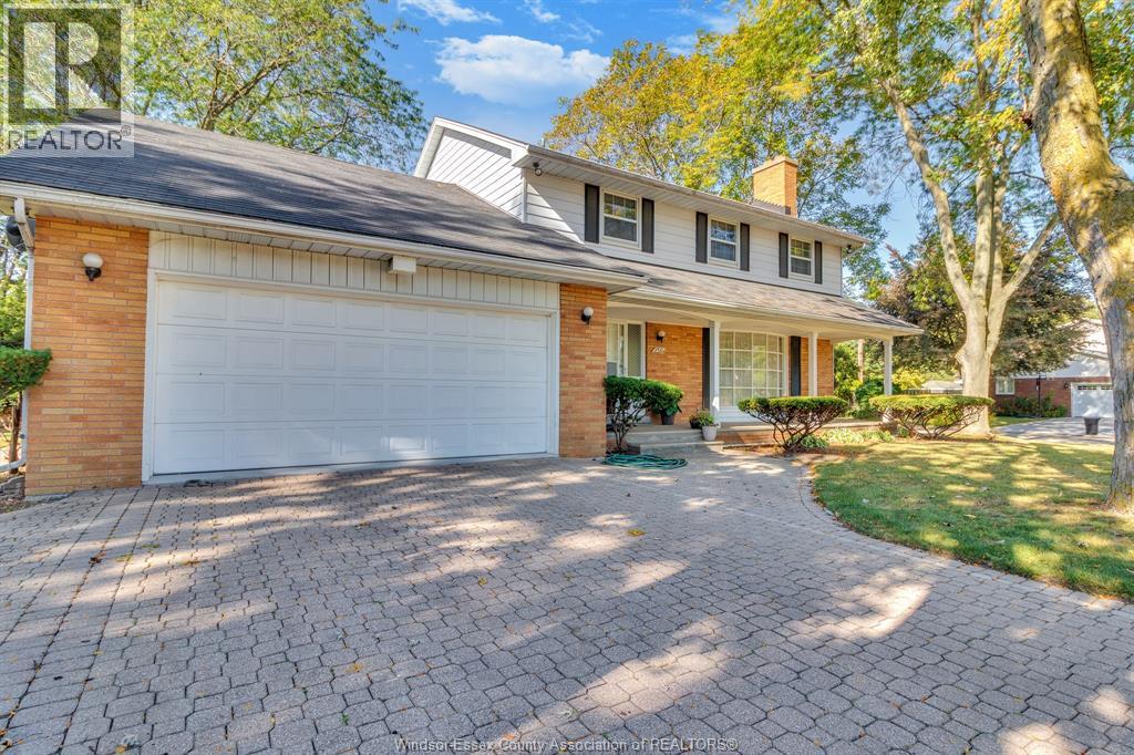 3511 Ouellette Ave, Windsor, ON N9E 3M3