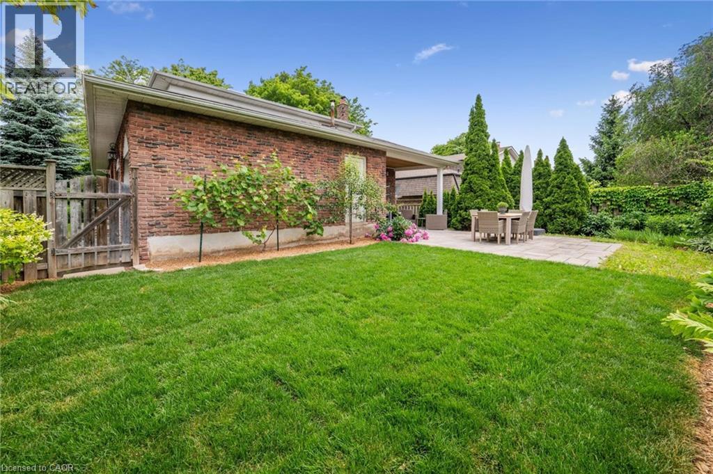 2525 Woburn Cres, Oakville, ON L6L 5E8