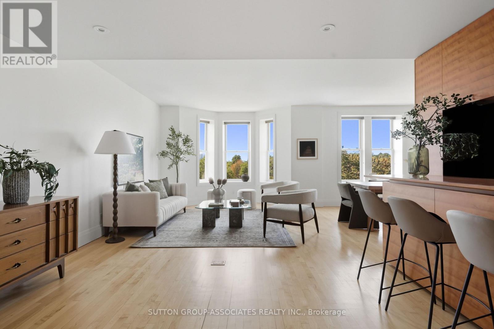 408 385 Brunswick Ave, Toronto, ON M5R 3R1