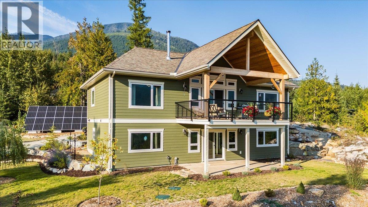 320 Mountain View Dr, Nelson, BC V1L 0A7