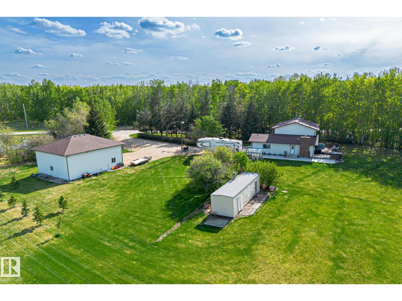 14-54006 Rge Rd 274, Spruce Grove, AB T7X 3S9
