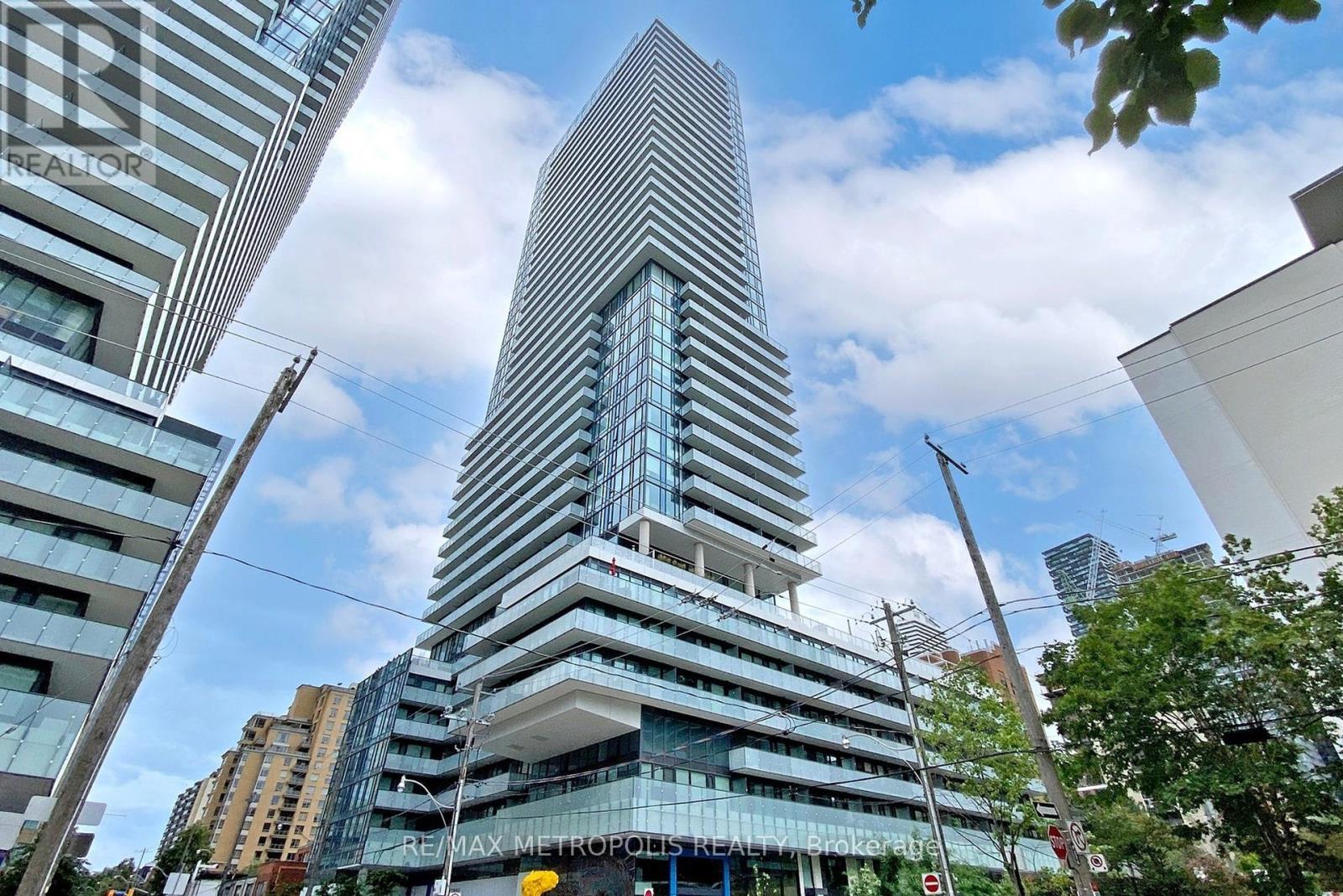 1805 161 Roehampton Ave, Toronto, ON M4P 0C8