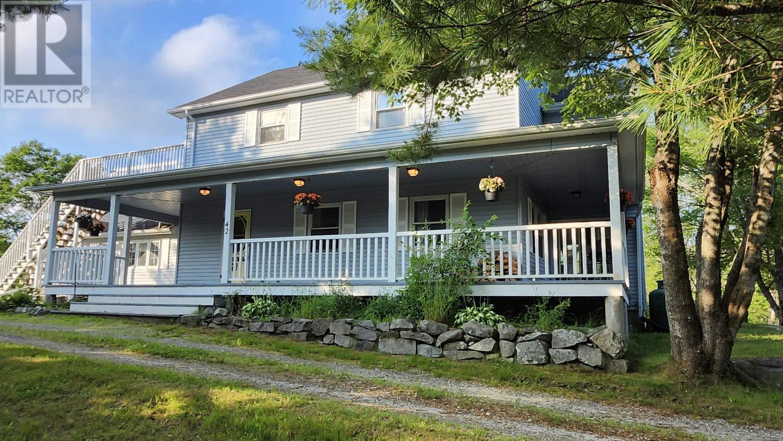 42 Birchtown Hill Rd, Shelburne, NS B0T 1W0