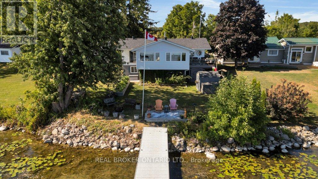 1909 Woods Bay Rd, Severn, ON L3V 0V7