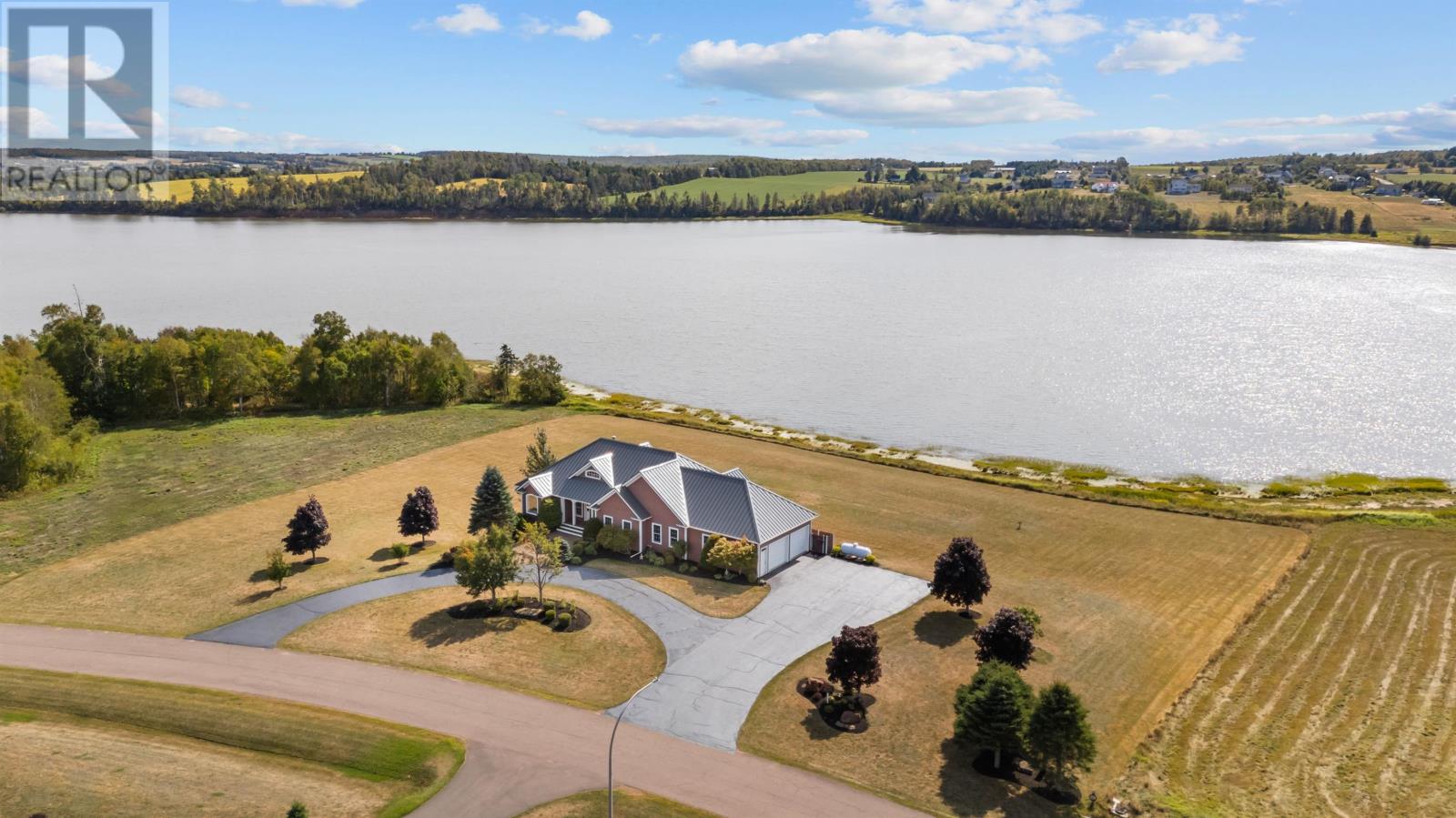 206 Alexander Dr, Clyde River, PE C0A 1H1