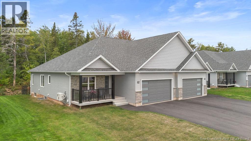 82 Rosebank Cres, Moncton, NB E1E 0B6