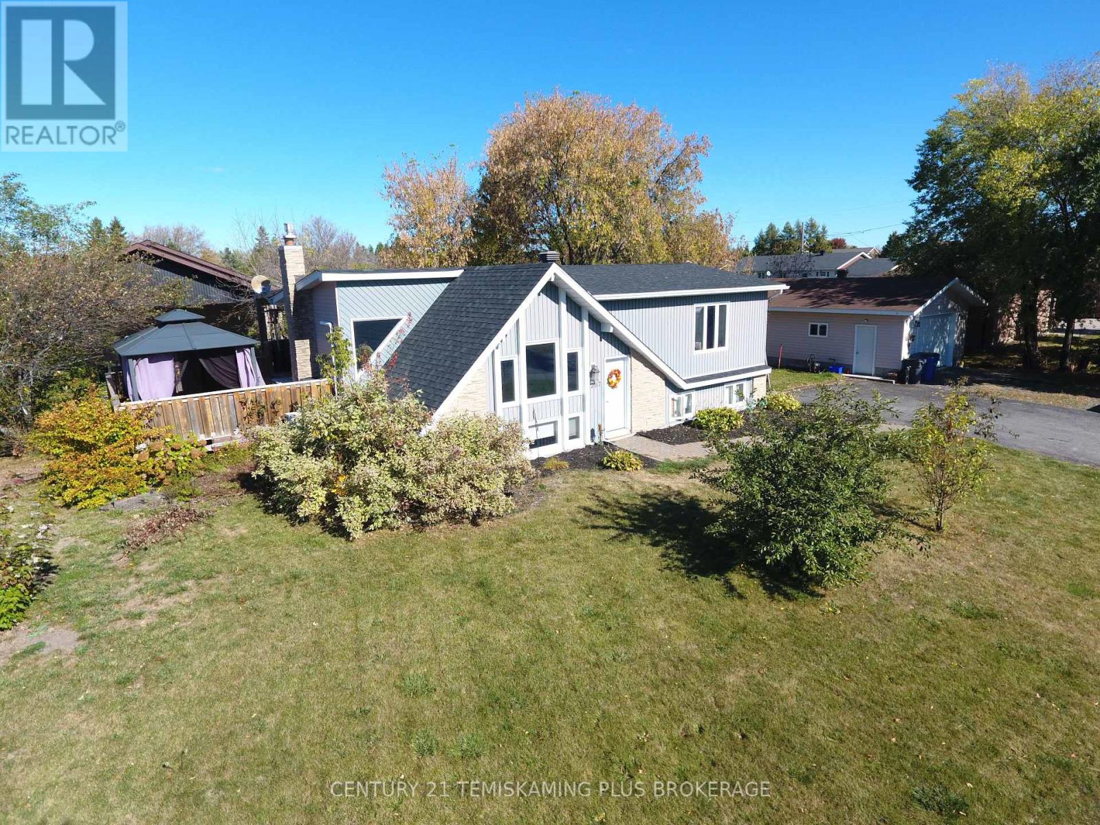 267 Rondeau St, Temiskaming Shores, ON P0J 1P0