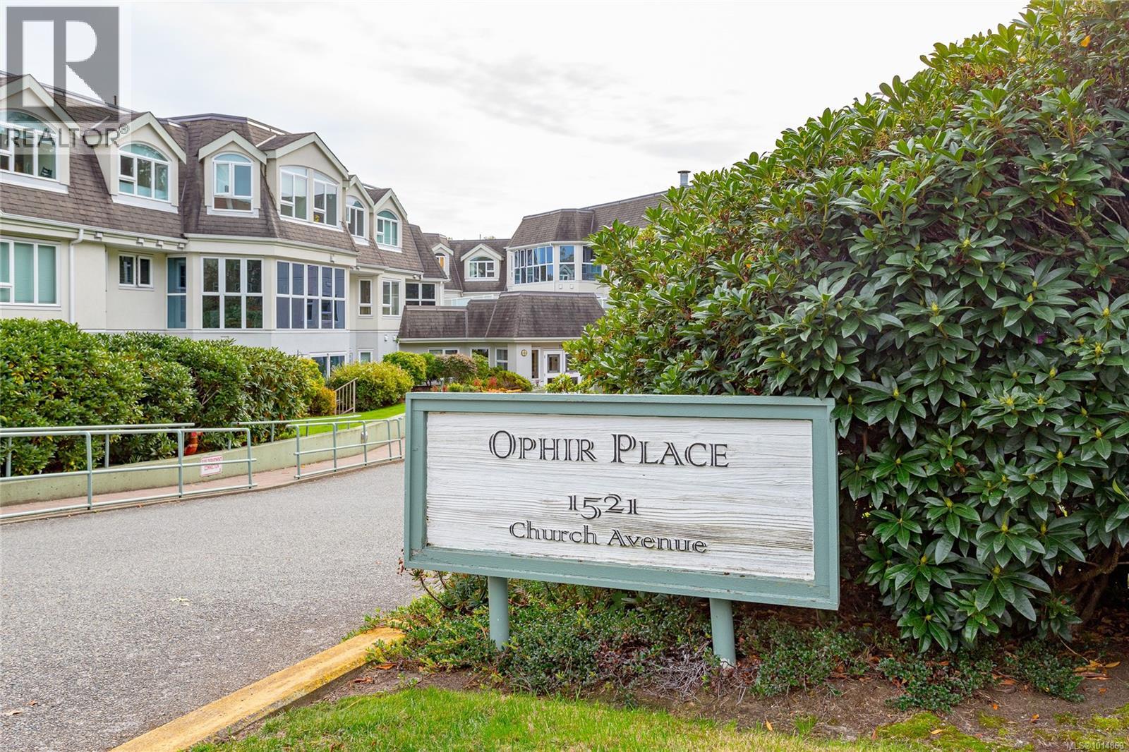 1521 Church Ave Unit 409 Ave, Saanich, BC V8P 5T7