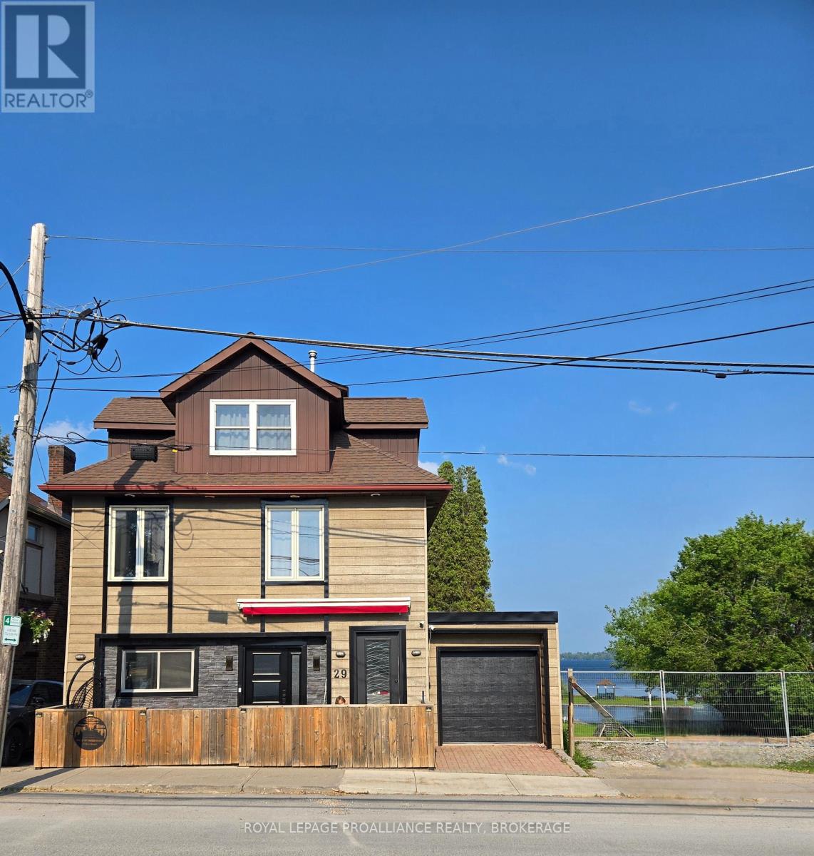 29 Main St, Westport, ON K0G 1X0