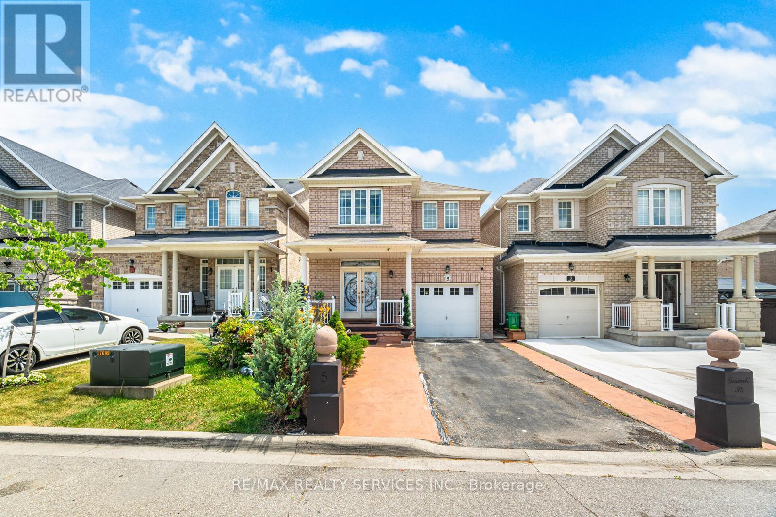 5 Goswell St, Brampton, ON L6P 3G8