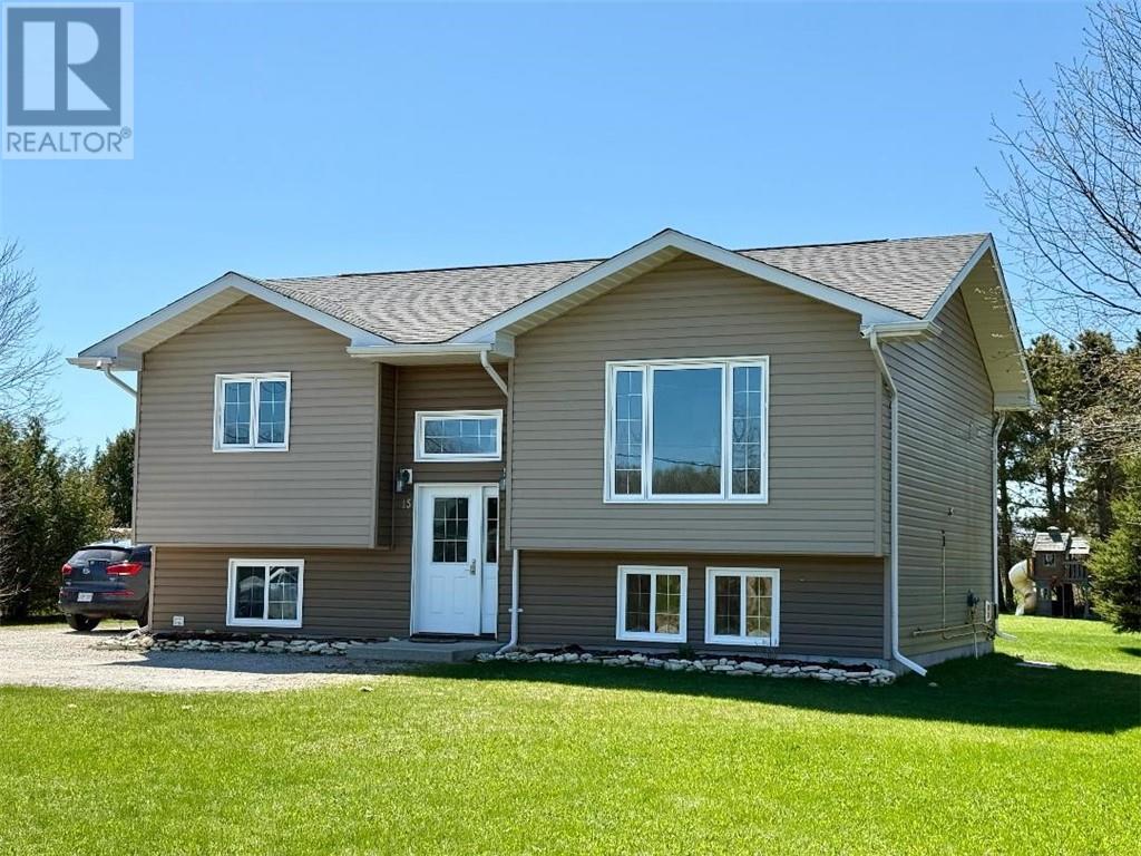 15 Bay St, Central Manitoulin, ON P0P 1S0