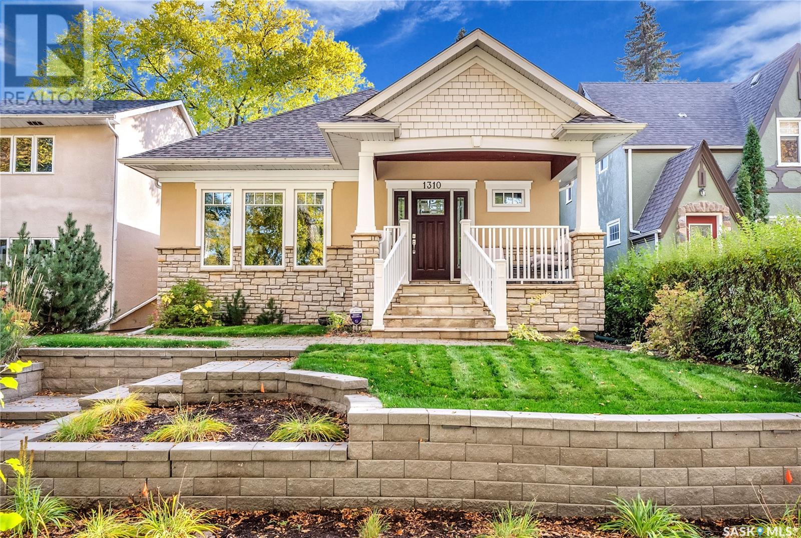 1310 Elliott St, Saskatoon, SK S7N 0V8