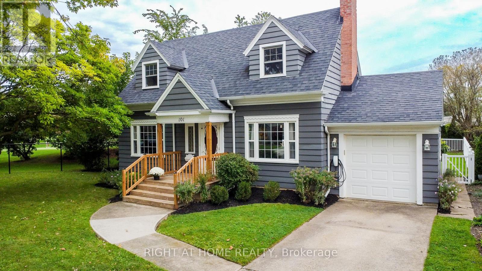 101 Glenwood Ave, St. Catharines Old Glenridge, ON L2R 4C6
