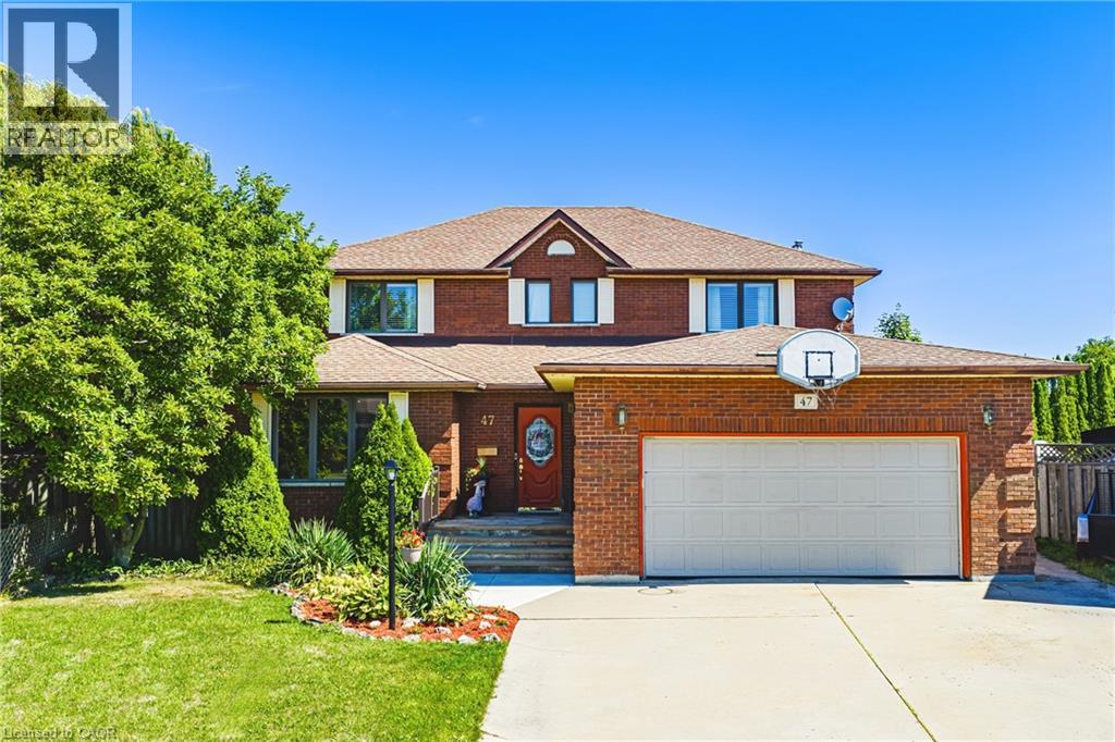 47 Trenholme Cres, Hamilton, ON L8W 2L4