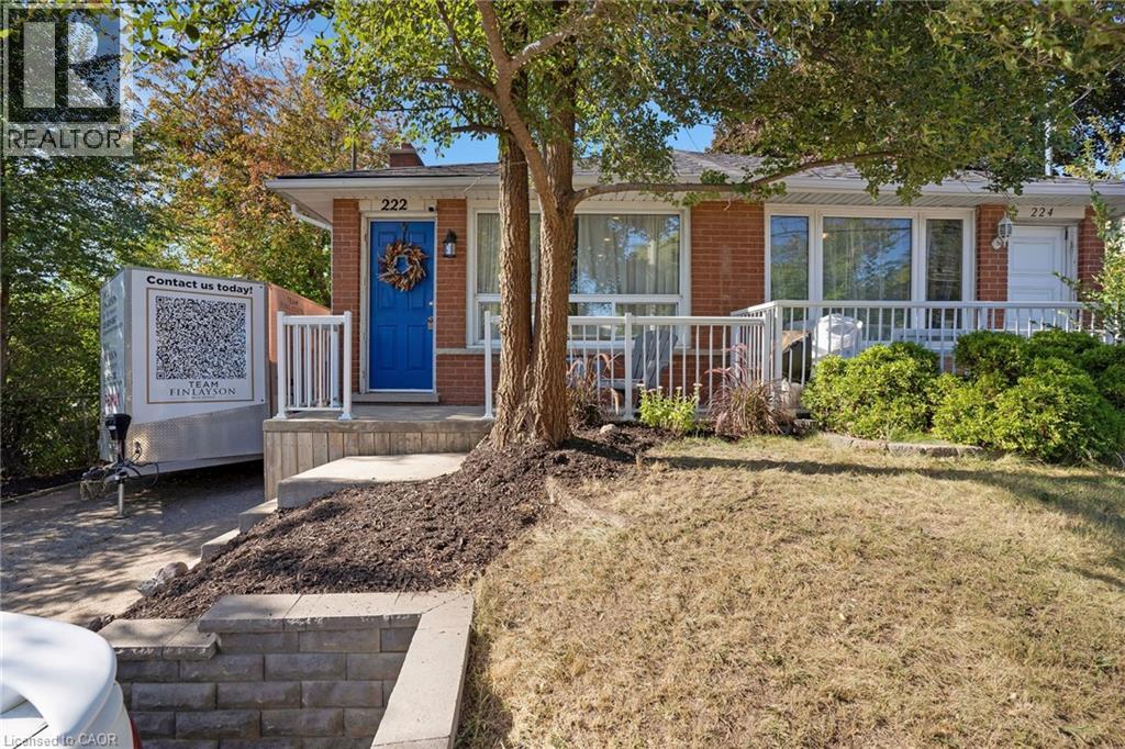 222 Fairway Rd N, Kitchener, ON N2A 2N8