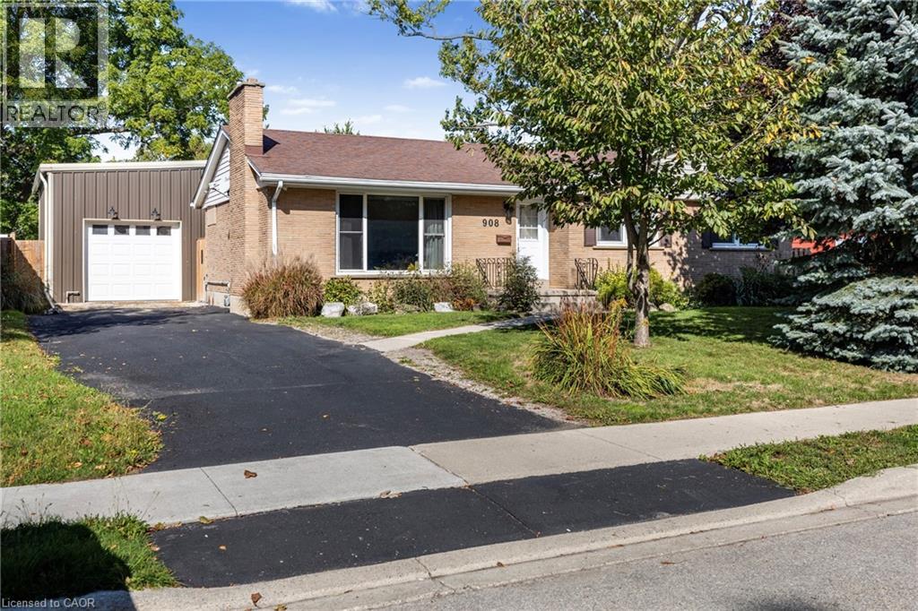 908 Cedar St, Dunnville, ON N1A 2K3