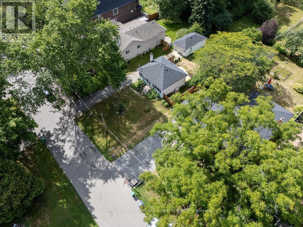 1088 Cherriebell Rd, Mississauga, ON L5E 2R3