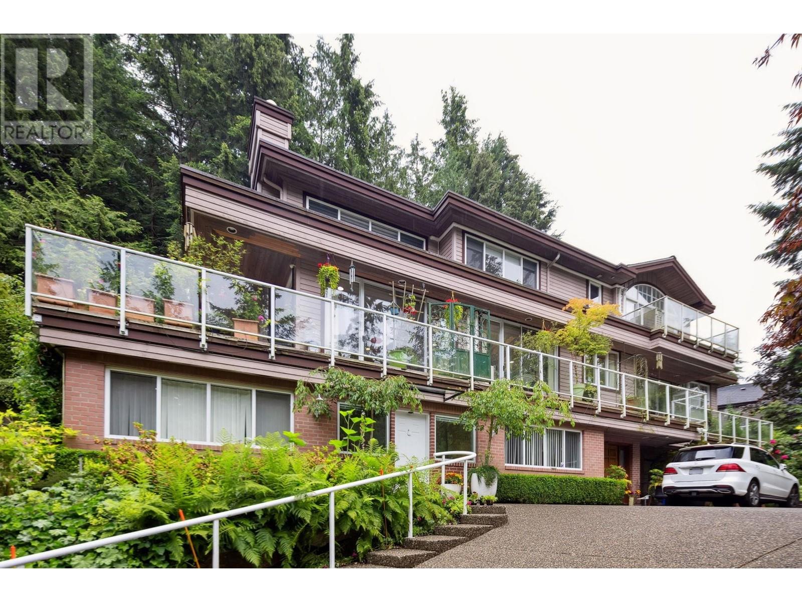 4650 Northwood Dr, West Vancouver, BC V7S 3E3