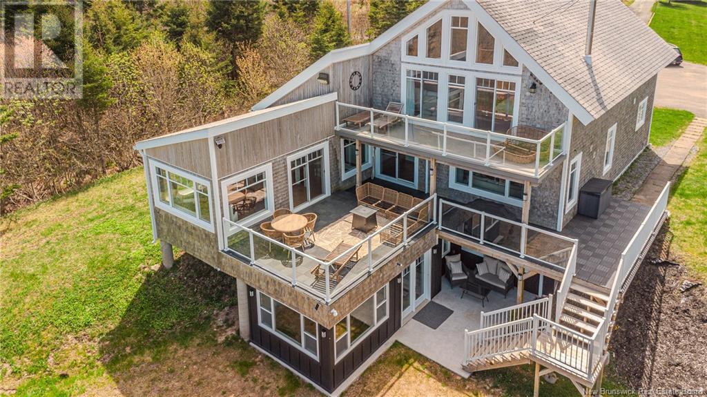 396 Point Rd, Saint John, NB E2M 7J9