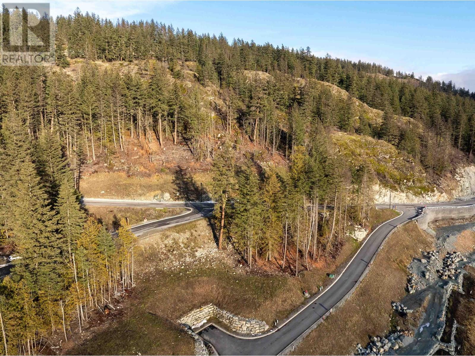 8200 Merlot Peak Dr, Pemberton, BC V0N 2L0