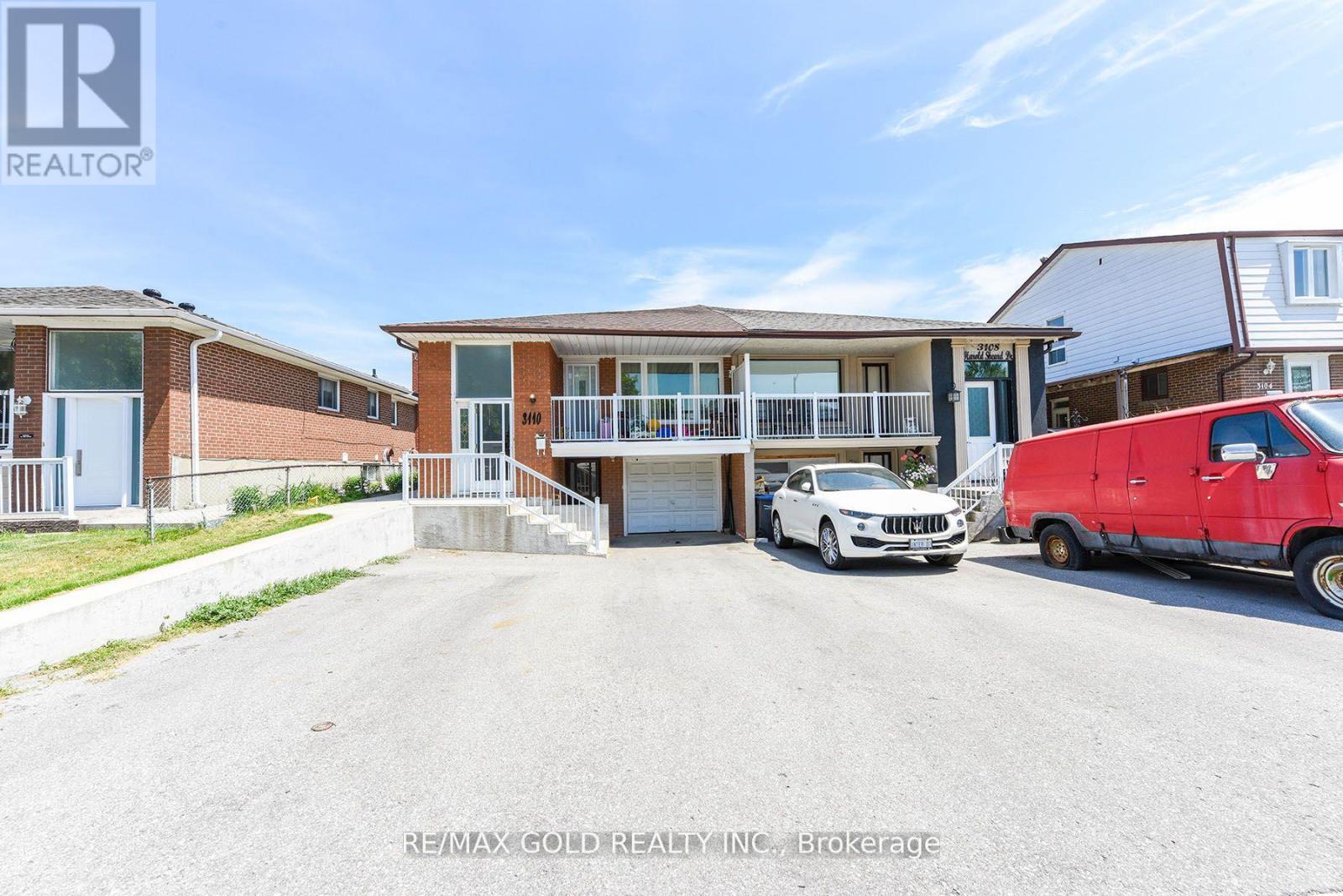 3110 Harold Sheard Dr, Mississauga, ON L4T 1V5