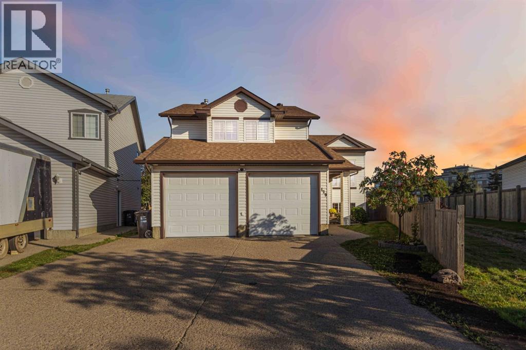 129 Pickles Cres, Fort Mcmurray, AB T9K 2T8