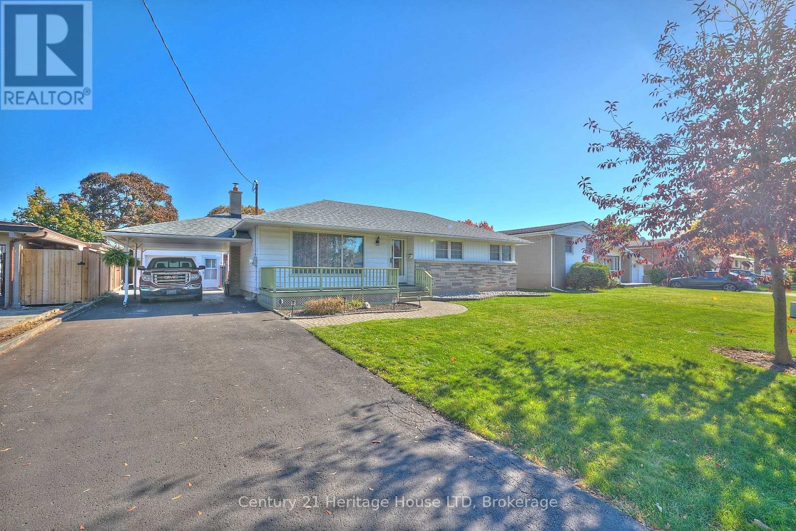 82 Wakelin Ter, St. Catharines, ON L2M 4K9