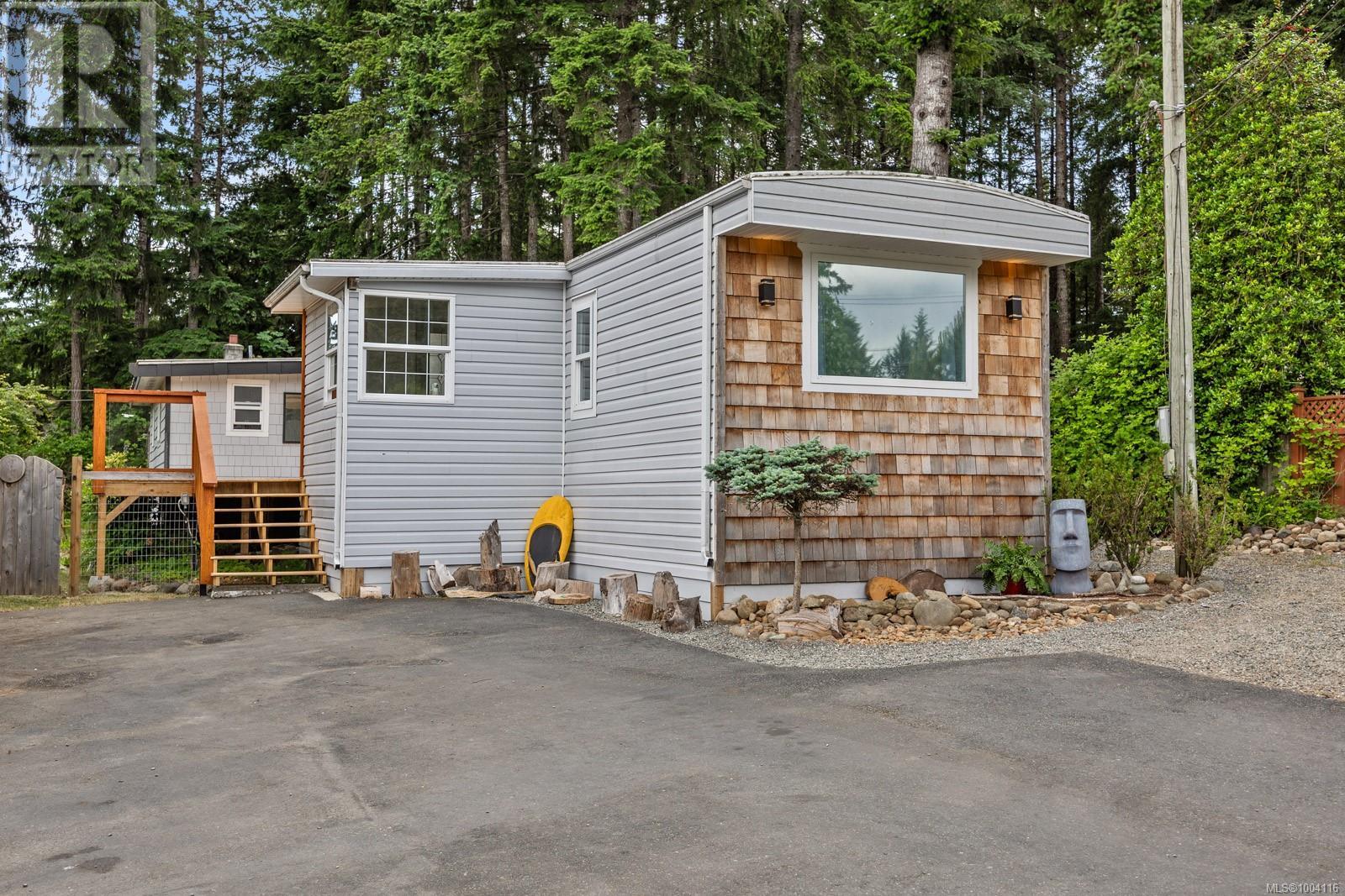 2059 Austin Rd, Comox, BC V9M 3Z4